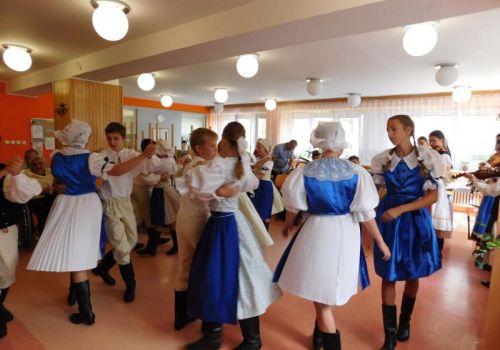 Návštěva dětského folklórního souboru ze Slovenska HVIEZDIČKA Z HRIŇOVEJ v rámci Svatováclavských slavností v Břeclavi